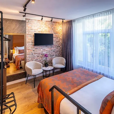 Jupiter Hotel 3*