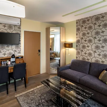 Jupiter Hotel