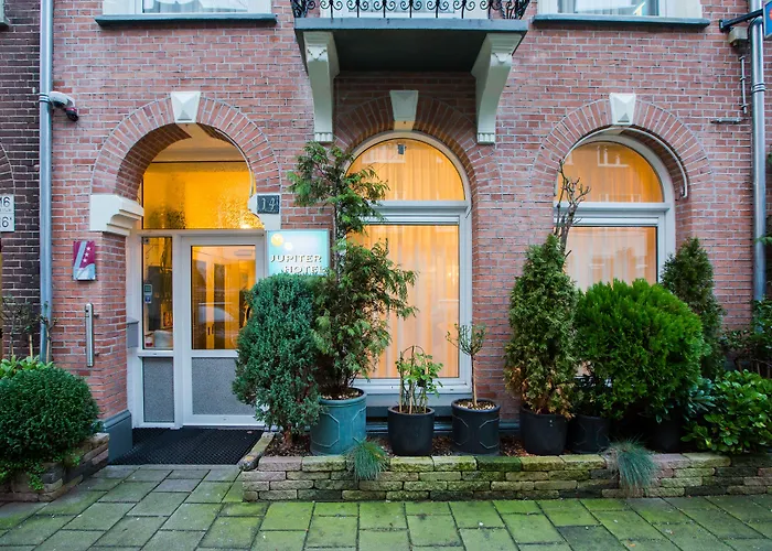 ホテル ジュピター